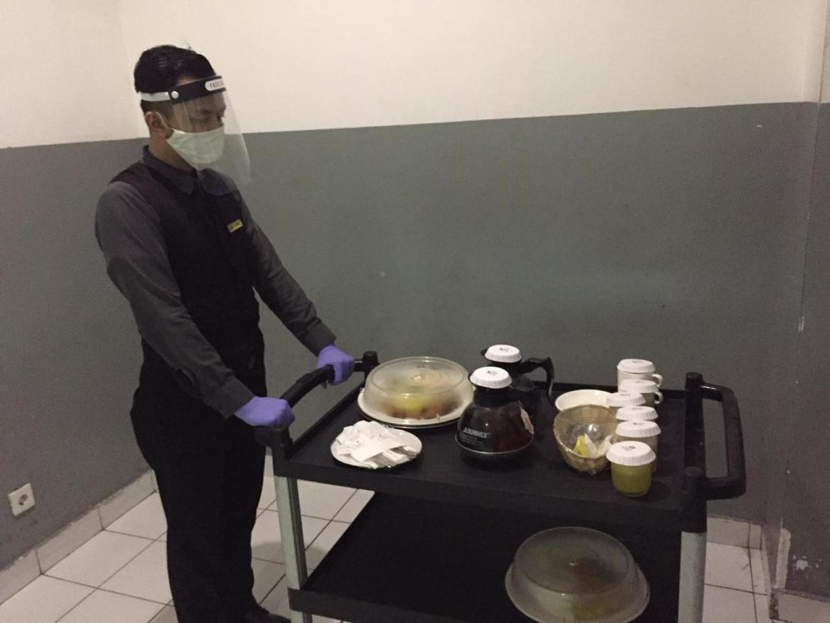 Zest Airport Jakarta By Swiss-Belhotel International Tangerang Exteriör bild