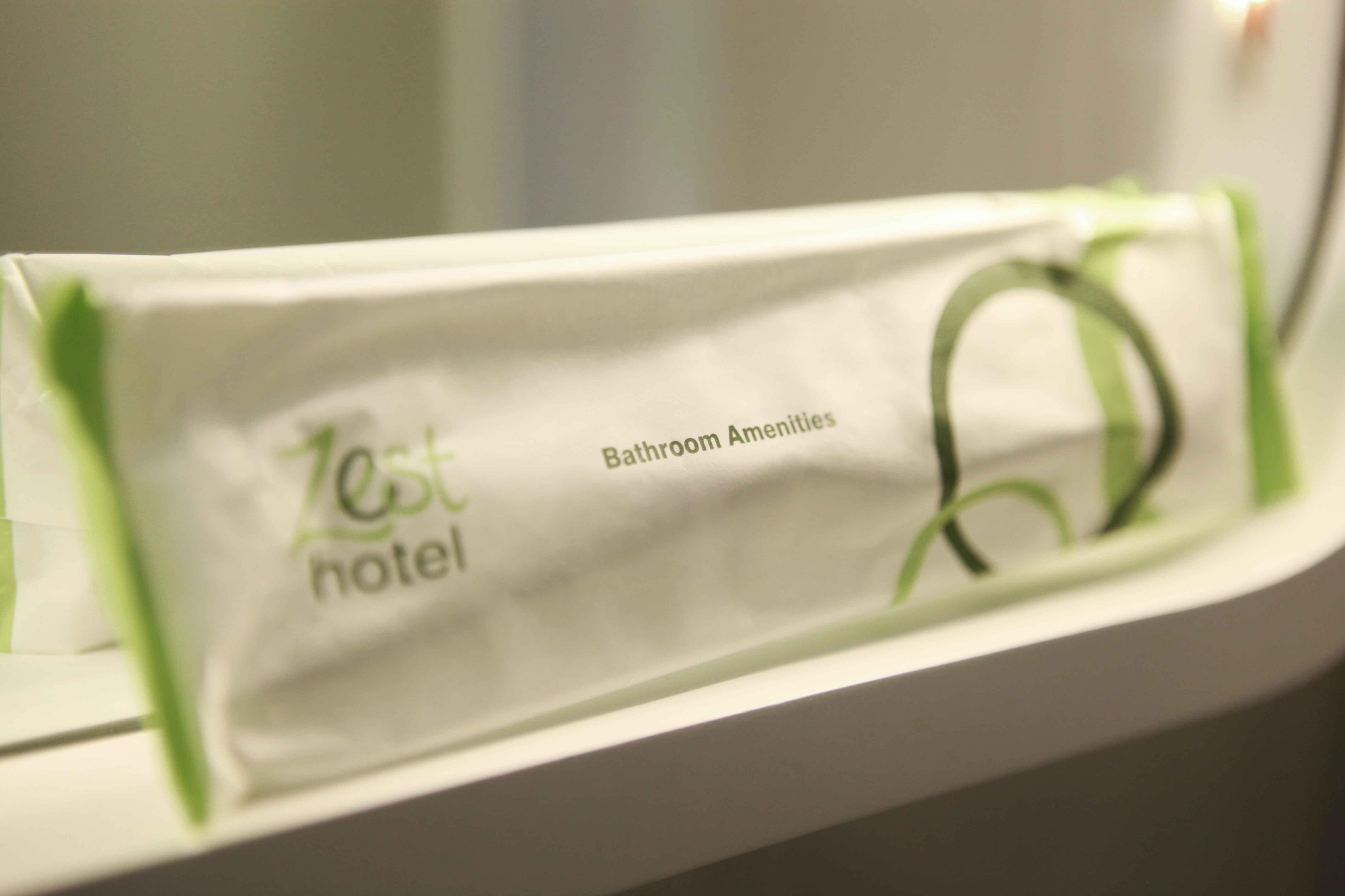 Zest Airport Jakarta By Swiss-Belhotel International Tangerang Exteriör bild