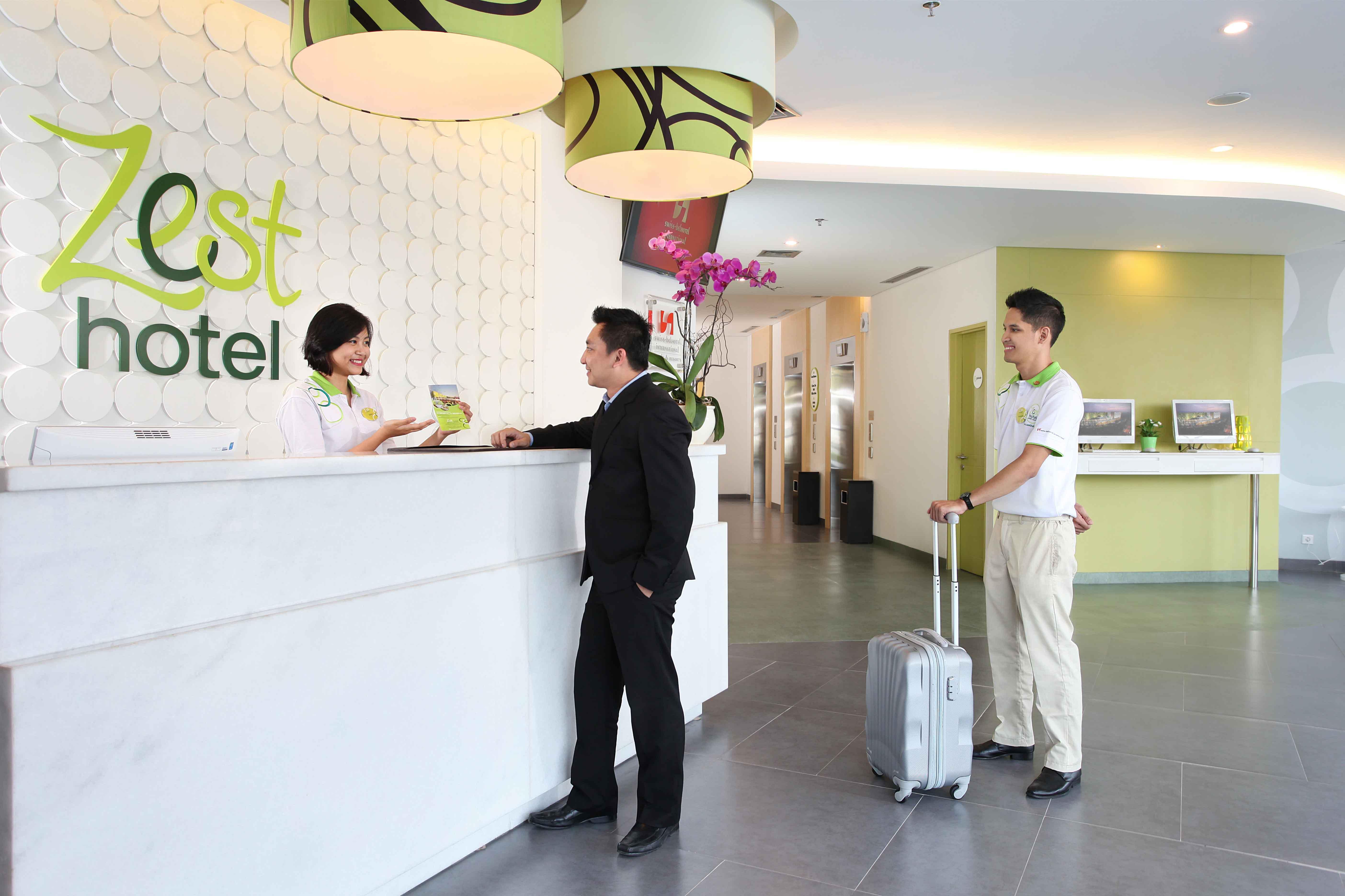 Zest Airport Jakarta By Swiss-Belhotel International Tangerang Exteriör bild