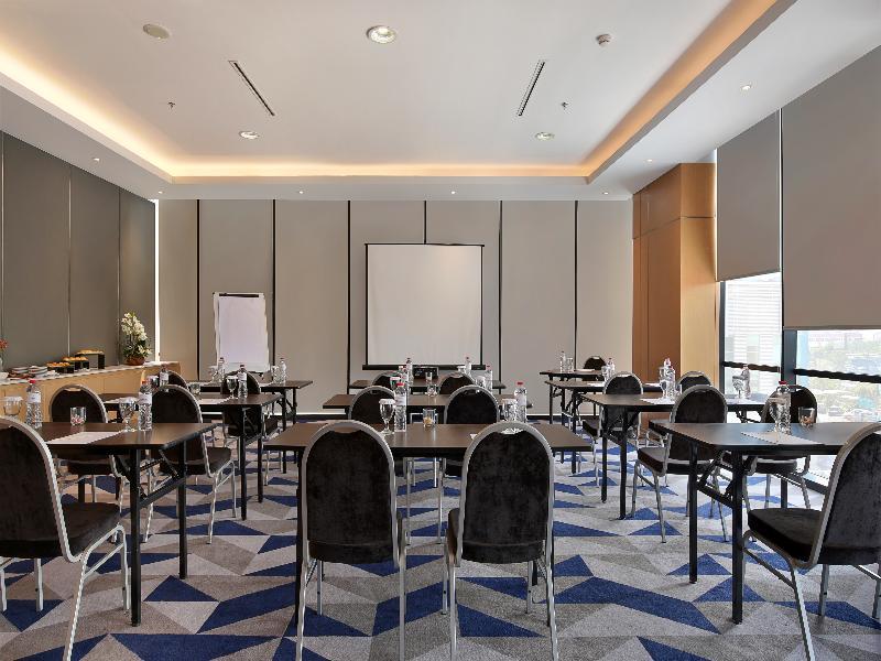 Zest Airport Jakarta By Swiss-Belhotel International Tangerang Exteriör bild