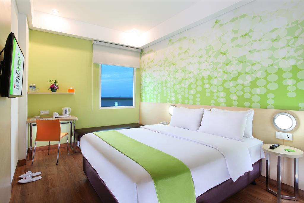Zest Airport Jakarta By Swiss-Belhotel International Tangerang Exteriör bild
