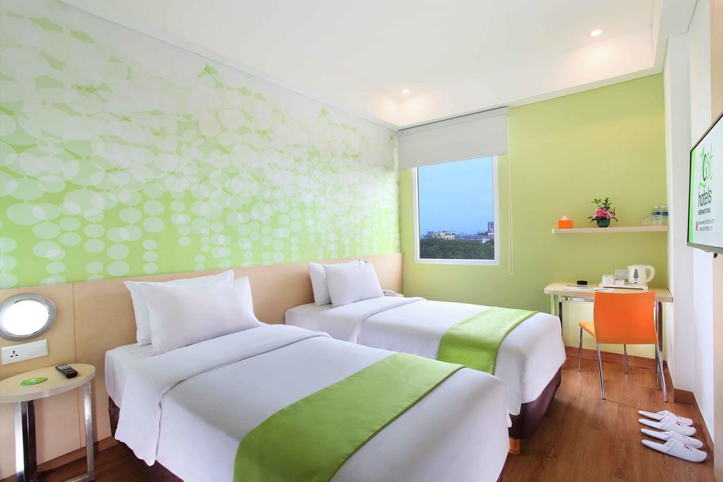 Zest Airport Jakarta By Swiss-Belhotel International Tangerang Exteriör bild