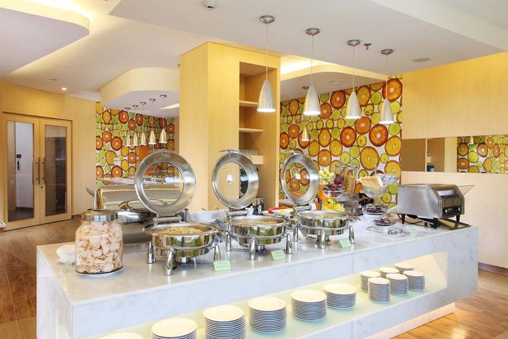 Zest Airport Jakarta By Swiss-Belhotel International Tangerang Exteriör bild