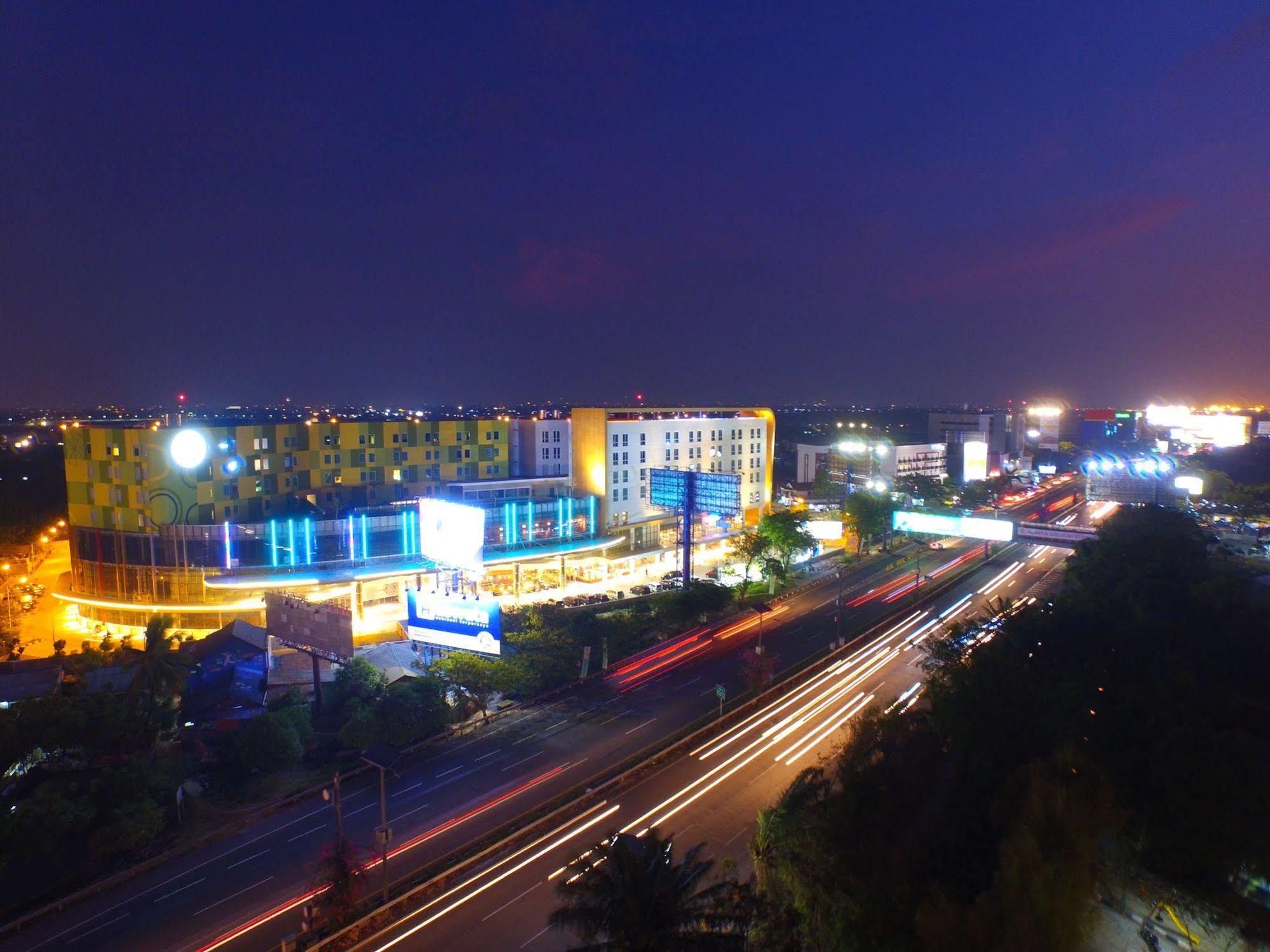 Zest Airport Jakarta By Swiss-Belhotel International Tangerang Exteriör bild